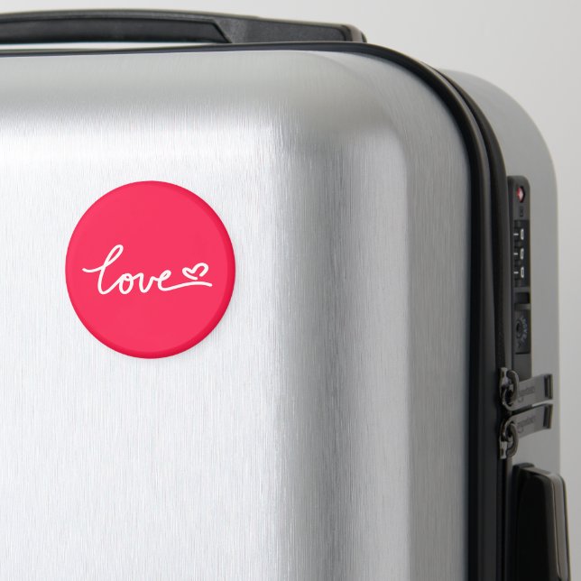 Liebe mit weißem Text auf rosa Magnet (In Situ (Gepäck))