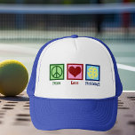 Liebe Pickleball Truckerkappe<br><div class="desc">Peace Liebe Pickleball Hut für einen Pickle-Ball-Spieler mit einem niedlichen Friedenszeichen, Herz und einem Gelbball für den Sport.</div>