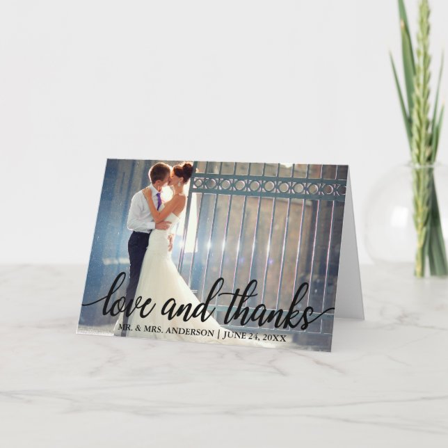 Liebe und Dank an die Moderne Wedding Mr. und Mrs. Dankeskarte (Vorderseite)
