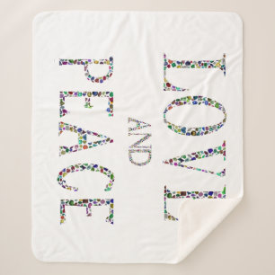 Liebe und Frieden - Gemstone Lettern Design Sherpadecke