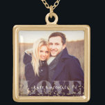 Liebe und Glitzern Foto Vergoldete Kette<br><div class="desc">Elegantes und einfaches personalisiertes Foto-Design, perfekt für den Muttertag, als Hochzeitsgeschenk oder Jubiläumsgeschenk, Abschluss Geschenk, etc.</div>
