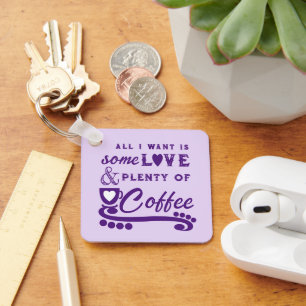 Liebe und Kaffee fügen Initialen hinzu lila Schlüsselanhänger