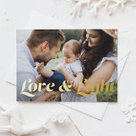 Liebe und leichte Retro Typografie Foto Hanukkah Folien Feiertagspostkarte<br><div class="desc">Liebe und Licht | Senden Sie Ihre Hanukkah Grüße an Familie und Freunde mit dieser anpassbaren Hanukkah Postkarte. Es zeichnet sich durch Retro-fett Typografie aus. Personalisieren Sie dieses Foto Hanukkah-Karte durch Hinzufügen Ihrer Daten. Diese Goldfolie Hanukkah Postcard ist auch in anderen Farben und Kartenmaterial erhältlich. Matching-Elemente sind ebenfalls verfügbar.</div>