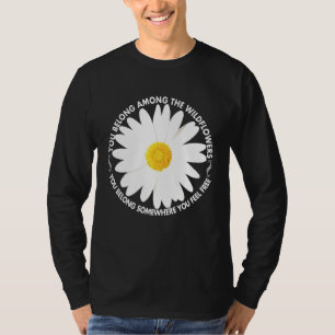 Liebe und Wildblume gehören Ihnen kostenlos T-Shirt