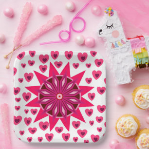 LIEBE VALENTINE PARTY MIT HERZPAPIERPAPIERTELLERN PAPPTELLER