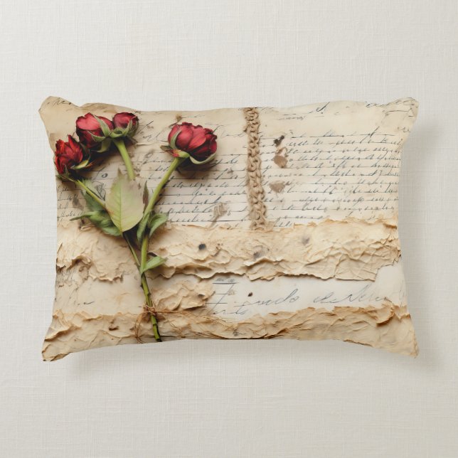 Liebe Vintager Dokumente mit Blume (2) Dekokissen (Vorderseite)
