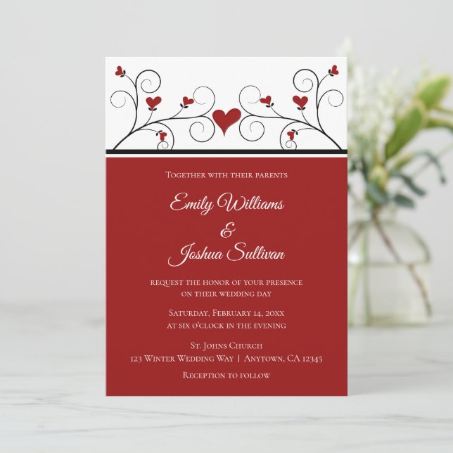 Liebe wächst | Red Hearts Valentine Wedding Einladung (Stehend Vorderseite)
