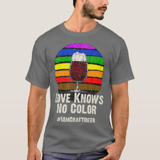 Liebe weiß, dass kein Farbskraft-Diversity-Stolz v T-Shirt