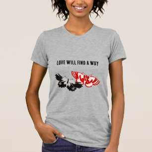 Liebe wird mit Vintagen Schmetterlingen einen Weg  T-Shirt