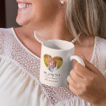 Liebe You Oma Heart Foto Kaffeetasse<br><div class="desc">Personalisierte Oma Kaffee-Tasse mit 2 Fotos in niedlicher Herzform, den Worten "Wir Liebe du Oma" und den Enkelkindern Namen. Kann in jede Beziehung geändert werden!</div>