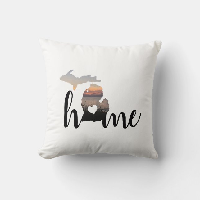 Liebe Zuhause Michigan Typografie mit Herz Kissen (Vorderseite)
