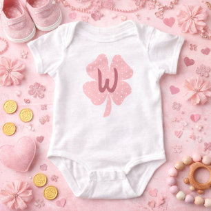 Liebenswerter rosa Kleeblatt-Monogramm-Body für Ba Baby Strampler