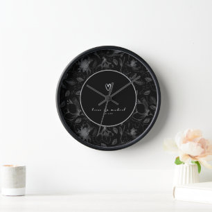Liebes-Kalligrafie-Blumen mit Namensrand Wht ID940 Uhr