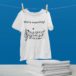 Liebesvögel, die eine Erweiterung der Familie erwa T-Shirt