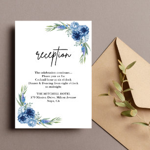 Liebliche Hochzeitsempfehlung mit Blauer Flora Begleitkarte