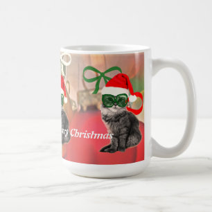 Liebliche Katze mit Weihnachtsmannmütze Kaffeetasse