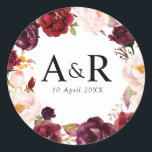 Lieblicher Bordeaux-Hochzeitsticker Runder Aufkleber<br><div class="desc">Blumendesign mit eigenem Text</div>