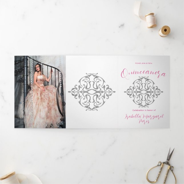 Lieblicher Glitzer Quinceanera Dreifach Gefaltete Einladung (Außenbereich)