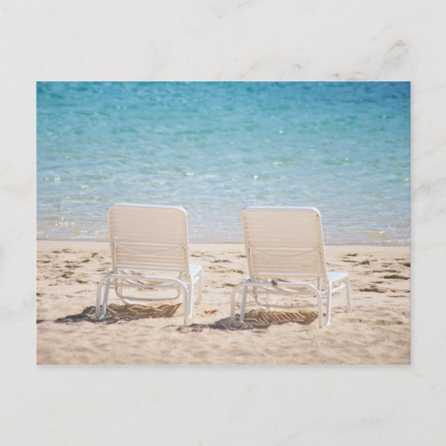 Liegestühle am Sandstrand Postkarte (Vorderseite)