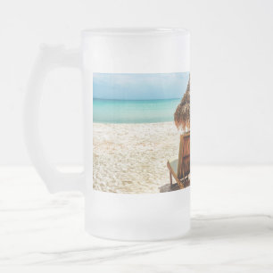 Liegestühle am Strand Kissen Mattglas Bierglas