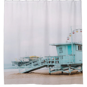 LIFEGUARD POST ON SHORE UNDER WHITE SKY DUSCHVORHANG