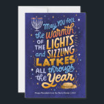 Light and Latkes Non-Foto Hanukkah Feiertagskarte<br><div class="desc">Nicht-Foto-Karte,  mit einem hellen und farbenfrohen,  handgeschriebenen Hanukkah-Gefühl,  mit Latkes und Lichtern der Menorah. Die Rückseite hat ein Koordinationsmuster,  und es können Fotos der Familie hinzugefügt werden.</div>