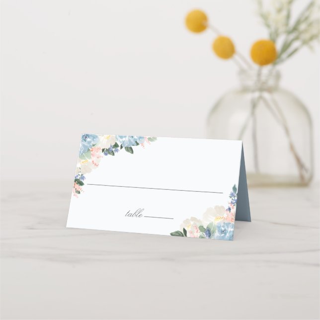 Light Blue Botanical Wedding Platzkarte (Vorderseite)
