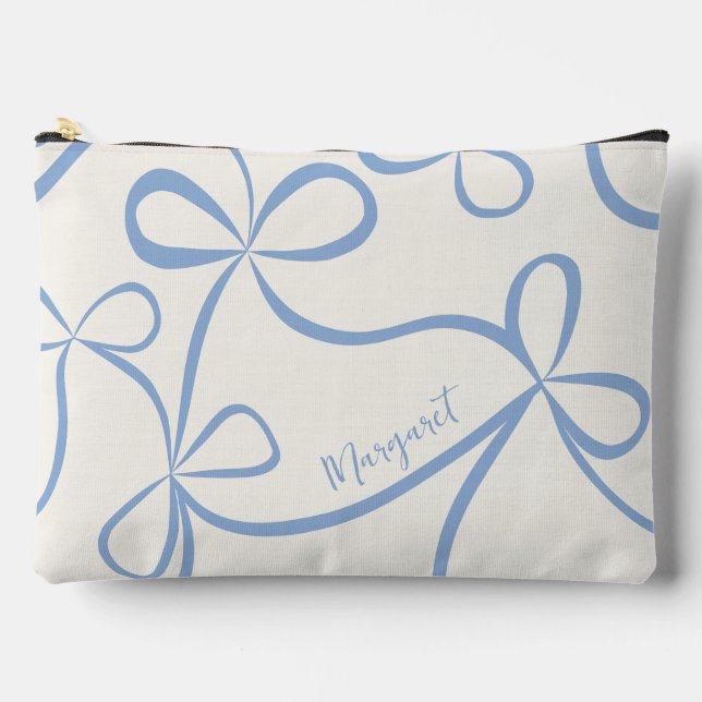 Light Blue Coquette Bow Pattern Individuelle Name Zubehörtasche (Vorderseite)