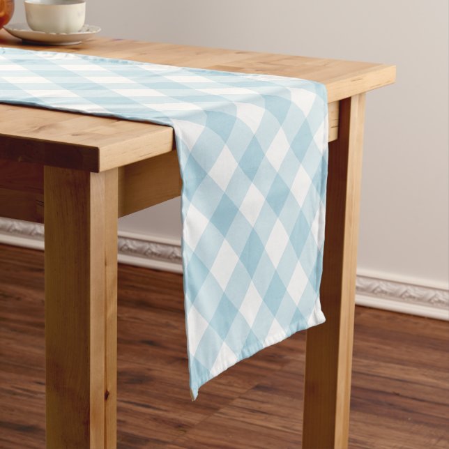 Light Blue Gingham Kariertes Muster Kurzer Tischläufer (Beispiel)