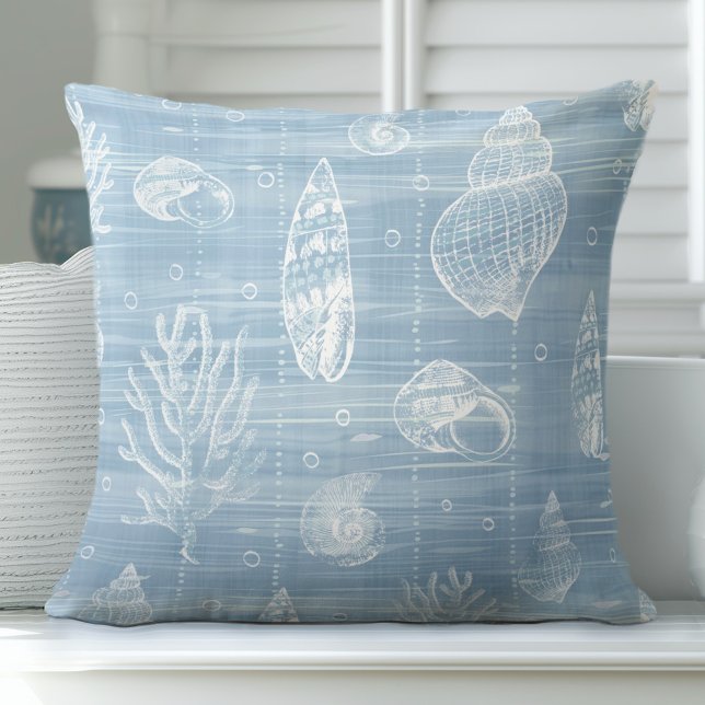 Light Blue Seashells Throw Pillow Kissen (Von Creator hochgeladen)