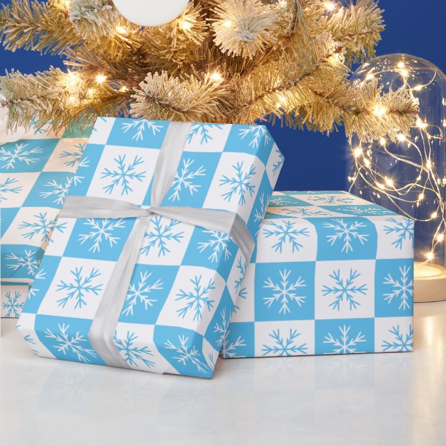 Light Blue Snowflake Checked Patchage Holiday Geschenkpapier (Feiertage)