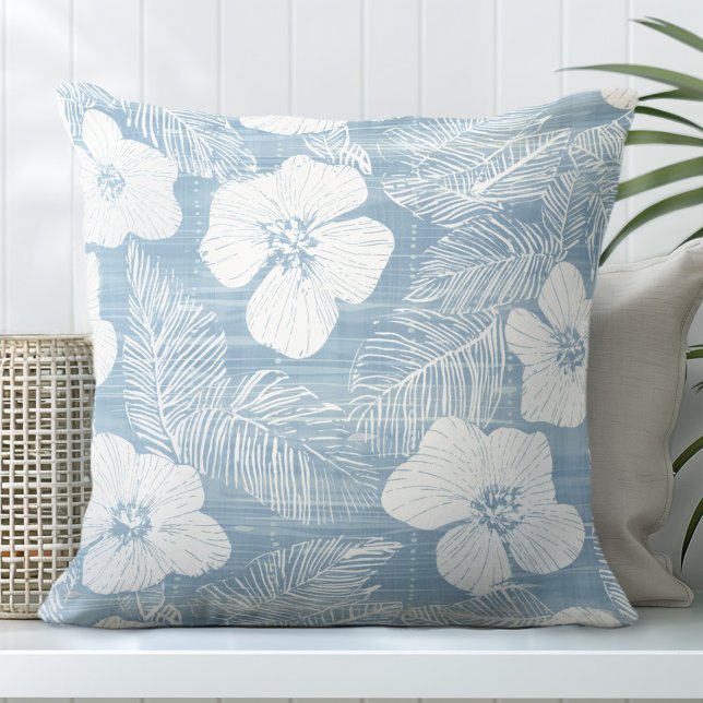 Light Blue Tropical Throw Pillow Kissen (Von Creator hochgeladen)