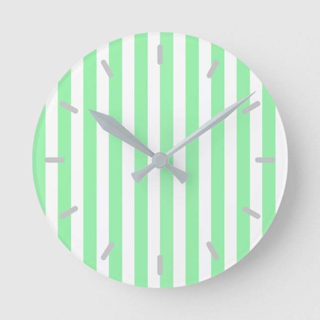 Light green candy stripes runde wanduhr (Vorderseite)