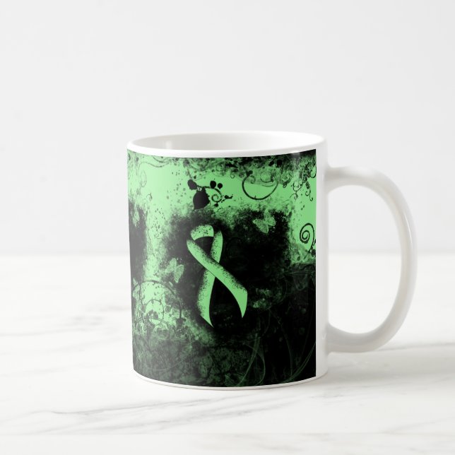 Light Green Ribbon Grunge Herz Kaffeetasse (Rechts)
