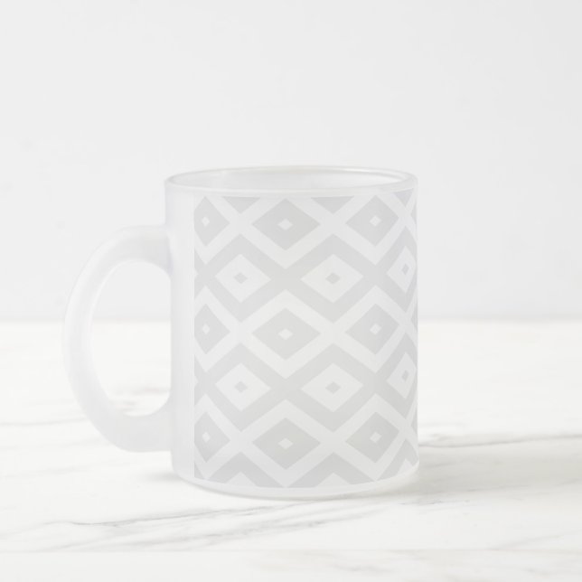 Light grey and white diamond pattern mattglastasse (Links)