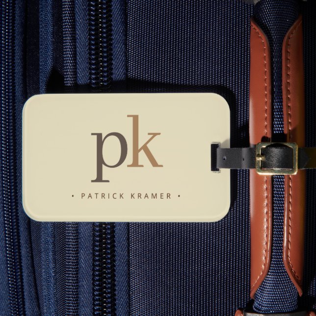 Light Khaki Two Tone Minimalistisch Monogram Gepäckanhänger (Vorderseite Insitu 4)