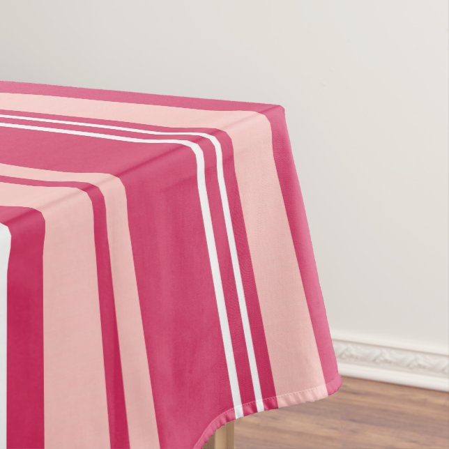Light Maroon Stripes Tischdecke (Beispiel)