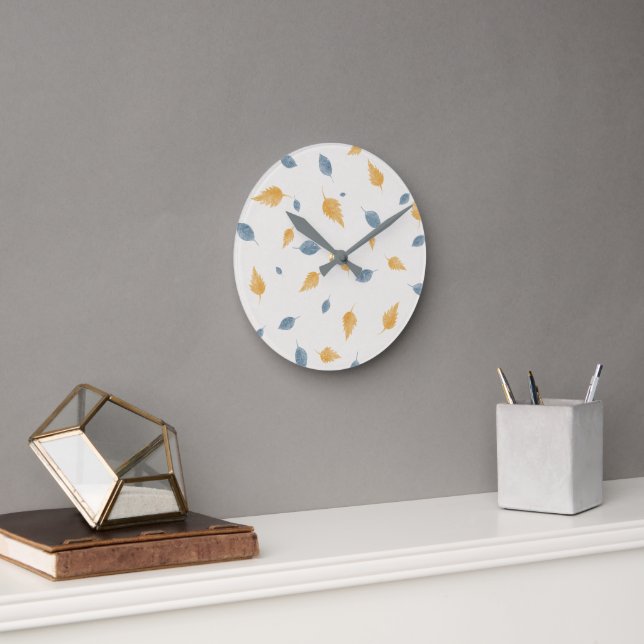 Light Pastel Beige Minimalist Leaves Pattern Runde Wanduhr (Büro)