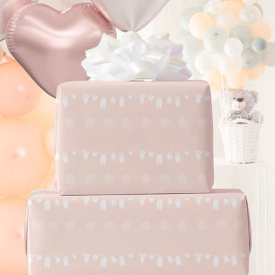 Light Peach Minimalistisch Baby Girl Dusche Geschenkpapier