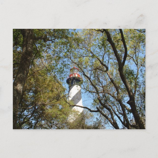 LIGHTHOUSE DURCH DIE BÄUME POSTKARTE (Vorderseite)