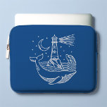 Lighthouse Whale Laptopschutzhülle<br><div class="desc">Lighthouse Wal Line Kunst Handgezeichnete Illustration.</div>