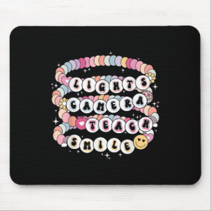Lights-Kamera bringt Armbänder-Lehrer zurück Mousepad