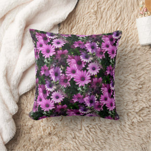 Lila afrikanisches Daisy-Blume Naturmuster Kissen