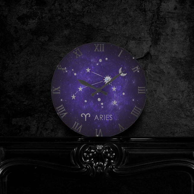 Lila Aries Zodiac | Kosmisches Astrologie Horoskop Runde Wanduhr (Von Creator hochgeladen)
