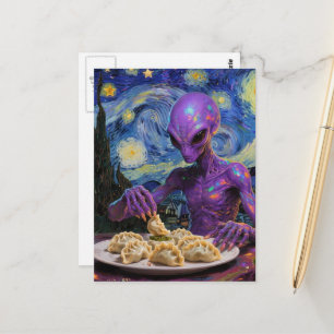 Lila Außerirdischer isst Perogies Postkarte