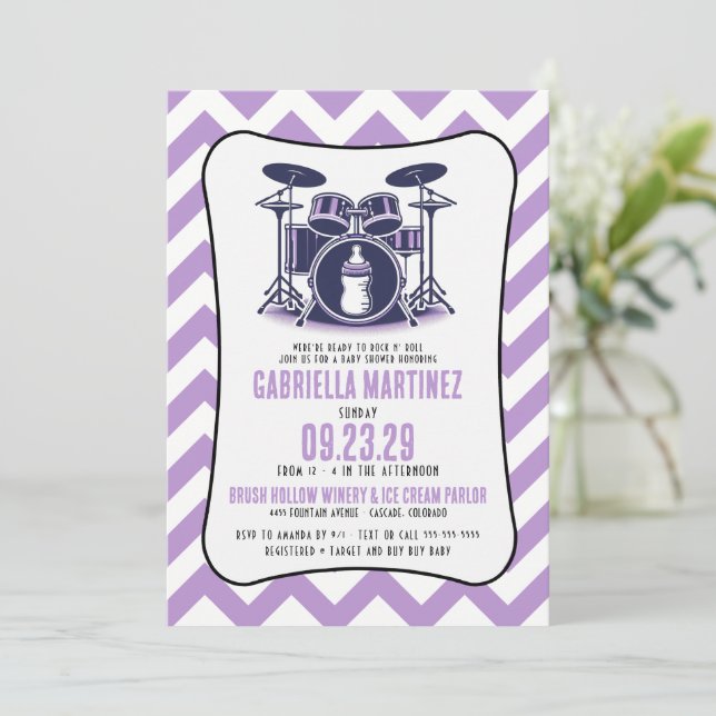 Lila Baby Rock Baby Dusche Einladung (Stehend Vorderseite)