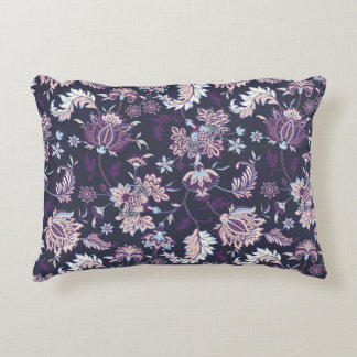 Lila Bacground Floral Nahtloses Muster Dekokissen