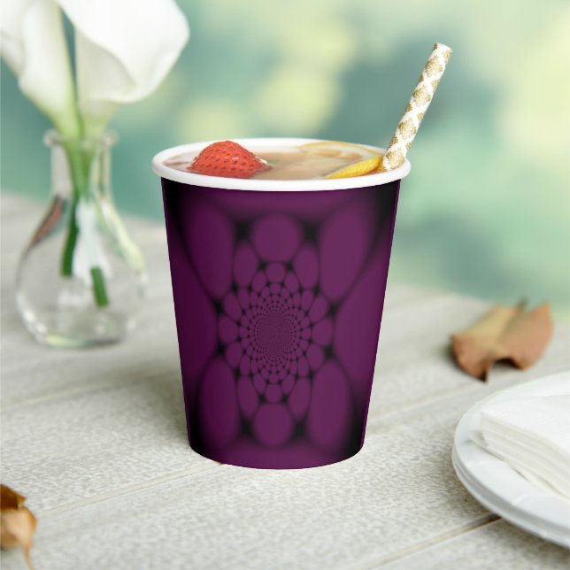 Lila Black Butterfly Petal Pappbecher (In Situ)