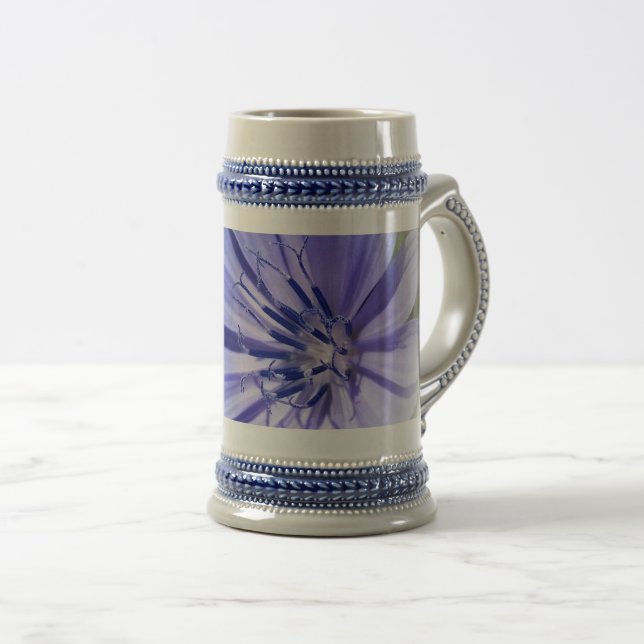lila-blaue Zichorie Bierglas (VorderseiteRechts)