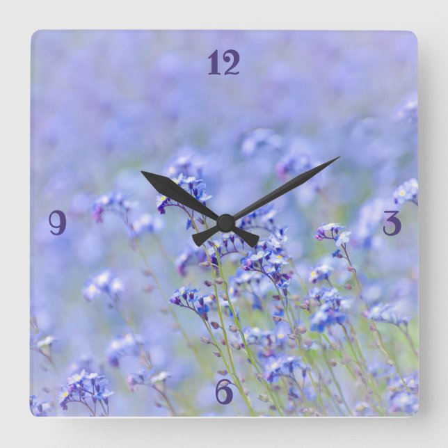 Lila Blume Land Wiese Sommergarten Quadratische Wanduhr (Vorderseite)